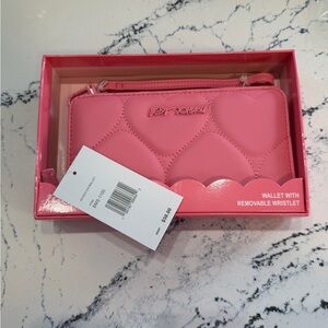 NWT Betsey Johnson Quilted Heart Zip Around Wallet With Wristlet
